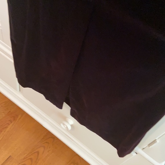 MAGGY LONDON Sweet Bow Back Velvet Dress - Picture 9 of 10